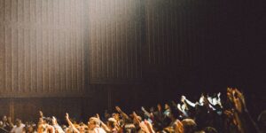 Il workshop di public speaking affronta da punti di vista differenti la scrittura orientata alla sceneggiatura.