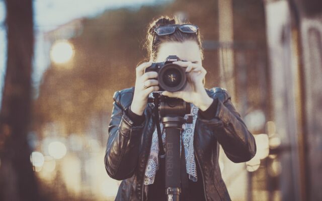I PhotoWalk sono un'occasione per esplorare la città e migliorare la tecnica fotografica. Con Valentina Cinelli